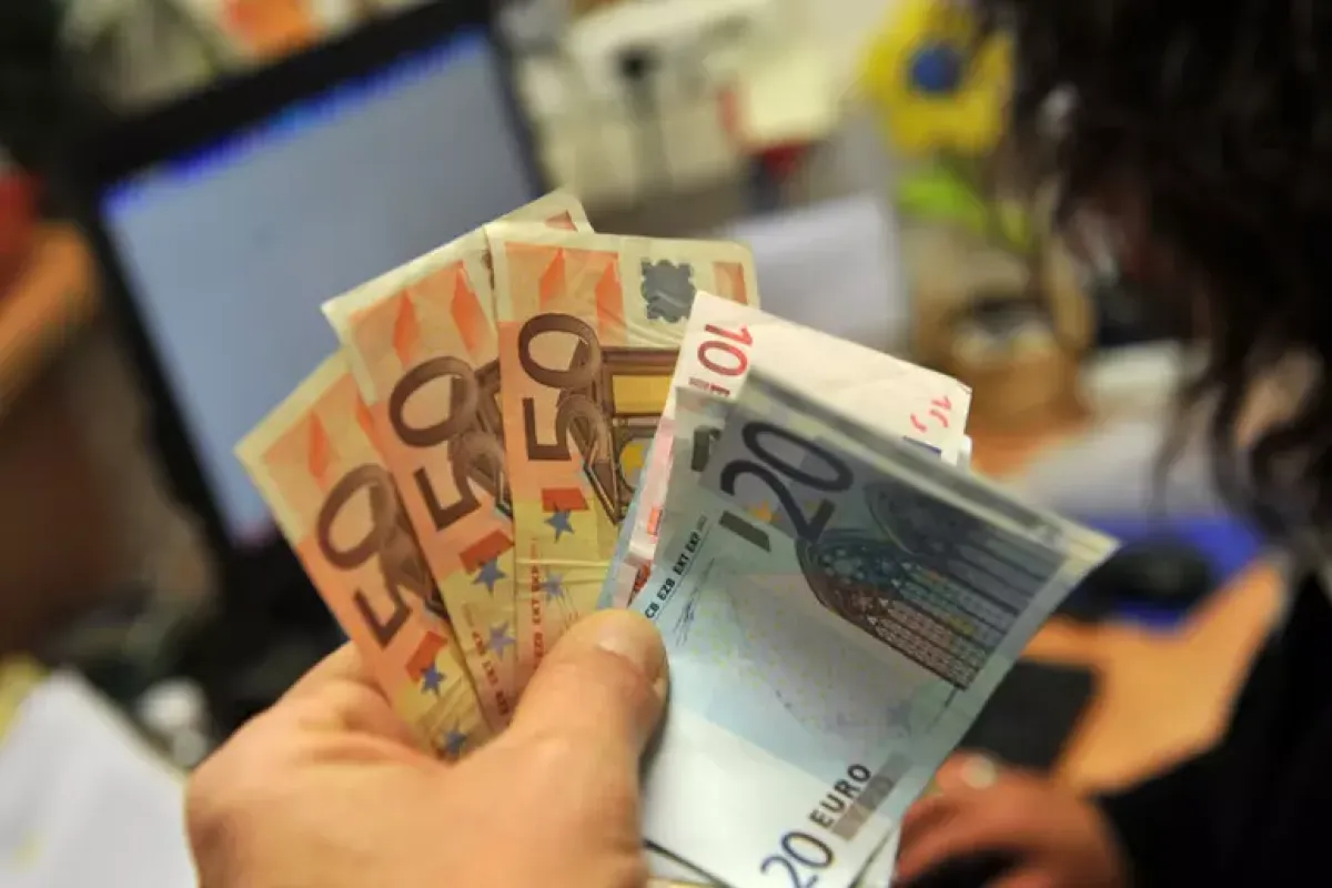 Stop di Forza Italia alla tassa sul buyback delle banche -