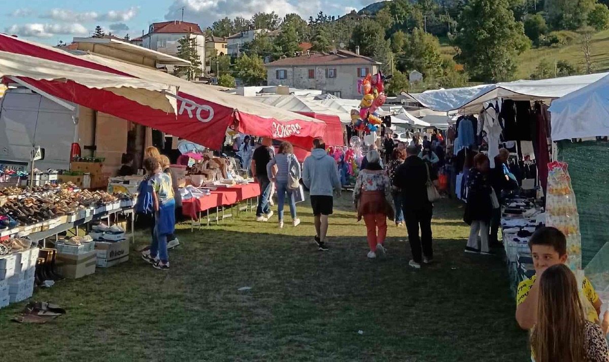 Torna la Millenaria fiera di Pugliiano, evento che unisce tradizione e festa popolare - Fiera di Pugliano ARCHIVIO