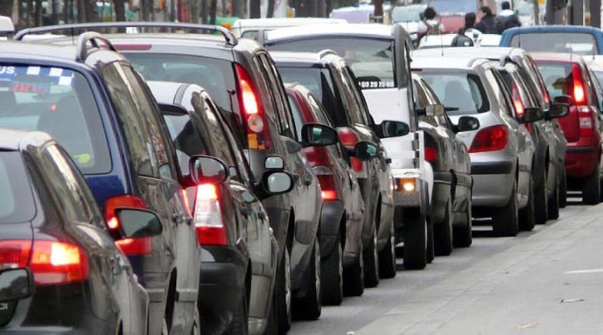 Sabato da bollino nero: 13 milioni di auto in viaggio, sospeso l’83% dei cantieri - Traffico Rimini (repertorio)