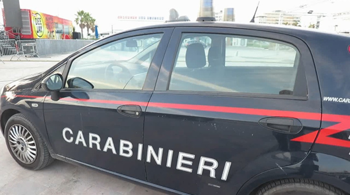 Ladro ruba in hotel e indossa i vestiti delle vittime, arrestato 24enne - Archivio