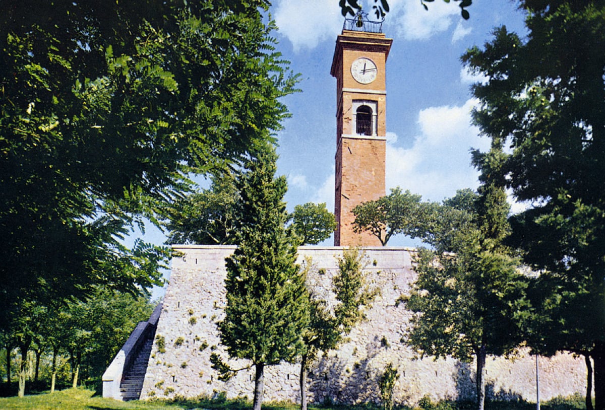 Il borgo prezioso dell’Emilia Romagna che ha sfidato guerre, leggende e custodisce una storia insospettabile - Foto: Oraitalia/Wikipedia