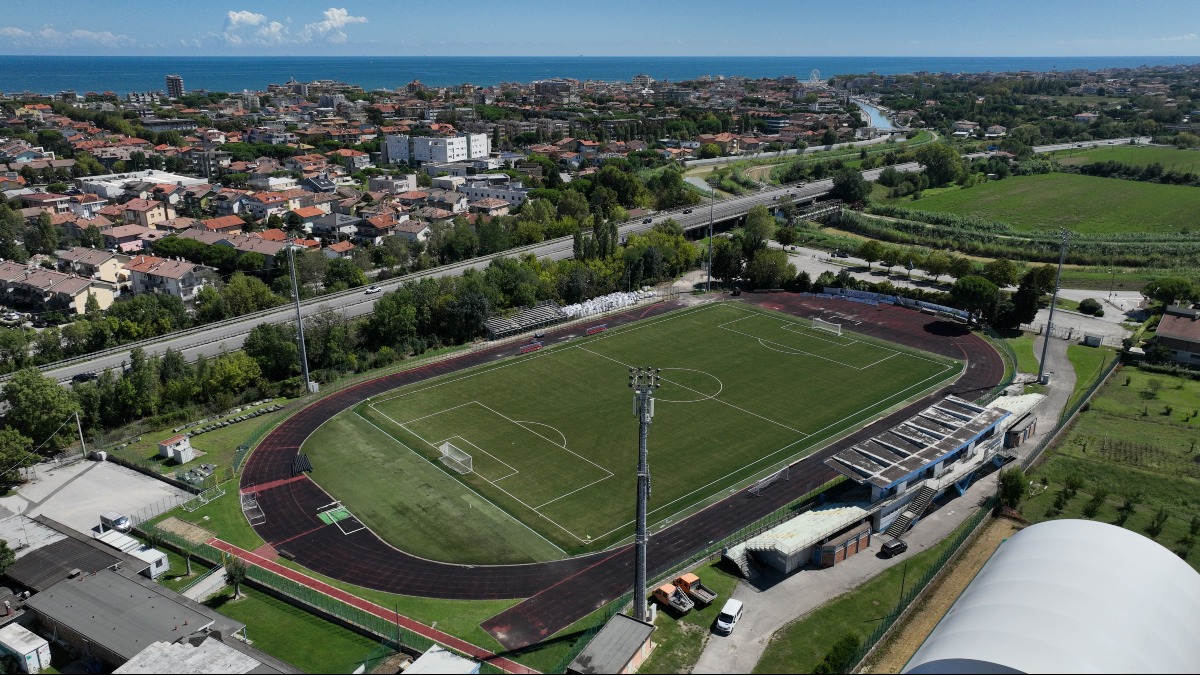 Bellaria, rimesso a nuovo il campo dello stadio Nanni - Stadio Nanni di Bellaria Igea Marina