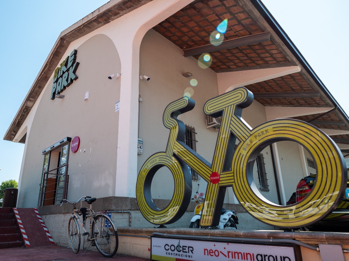 Rimini, crescono i numeri del parcheggio delle biciclette alla stazione ferroviaria - Bike Park di Rimini