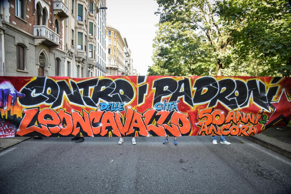 Milano in piazza per il Leoncavallo: doppio corteo e tensioni - PH ANSA