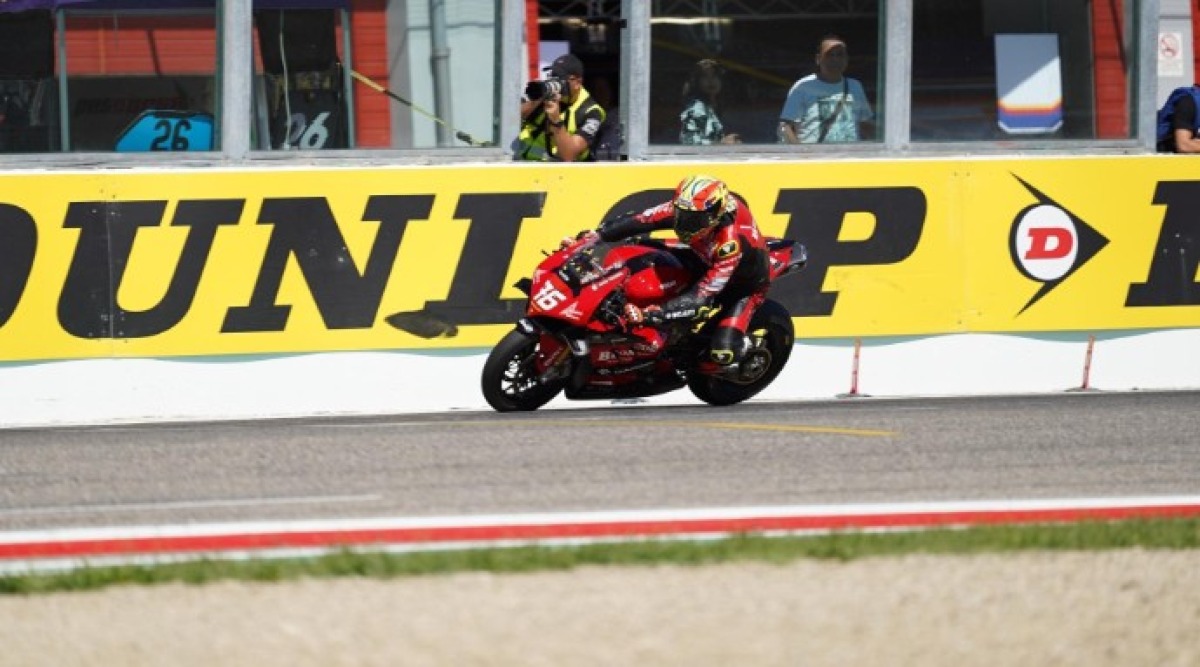 Moto, CIV: Cavalieri (Superbike) e Ottaviani (Supersport 600 NG) vincono a Imola -