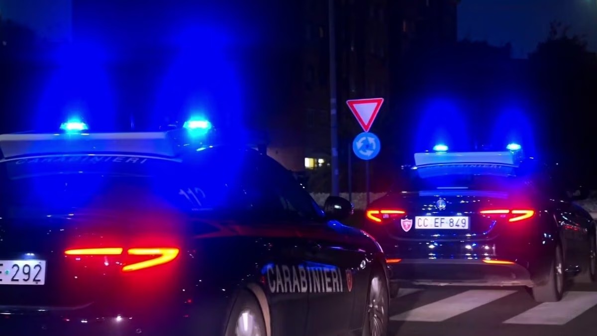 Savignano: un 43enne scappa all'alt della Polizia. Non aveva mai conseguito la patente -