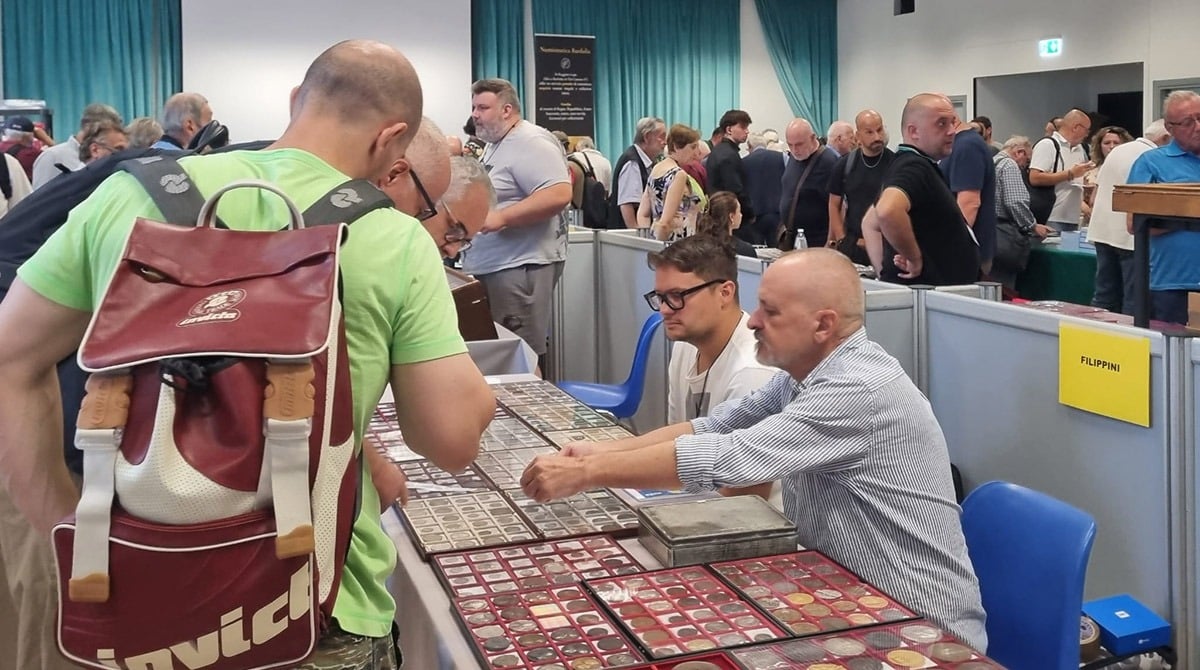 Innamorati di monete e francobolli: chiusura da record per la 75ª edizione del Convegno filatelico -