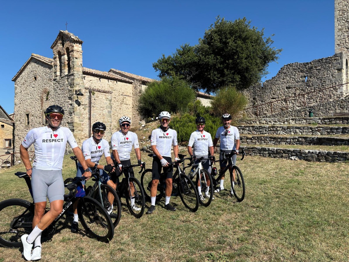 In Romagna arriva la giornata del rispetto tra auto e ciclisti: una lunga pedalata rispettando le regole - 
