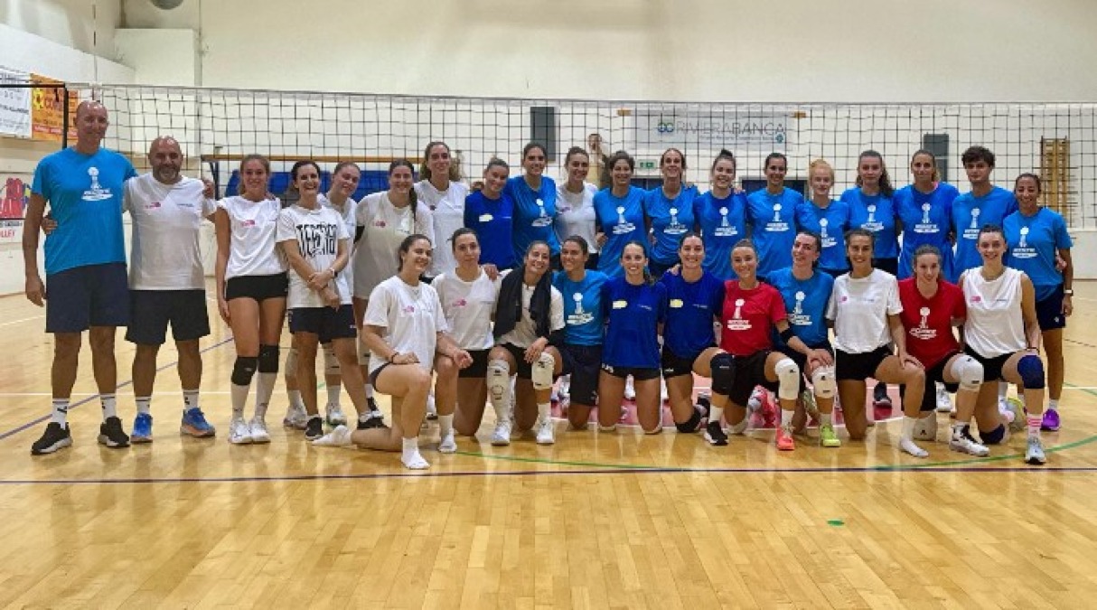 Volley B1 femminile, Lasersoft ok nel primo test stagionale - Le due formazioni