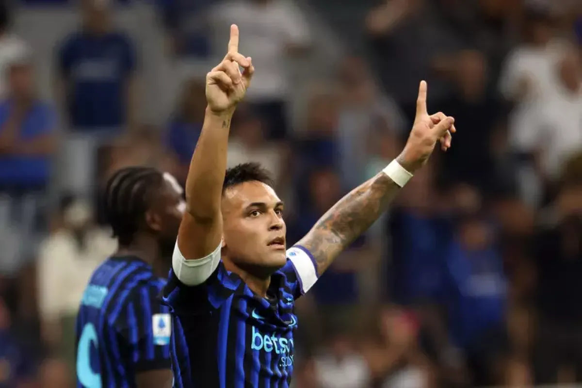 Champions League: Inter brillante ad Amsterdam, Atalanta travolta a Parigi - © Ansa