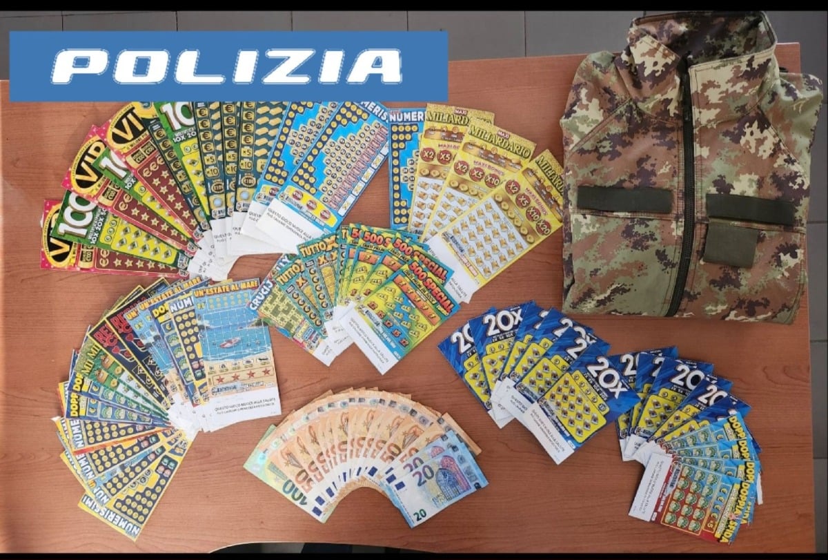 Rimini: irrompe in tabaccheria, arrestato mentre grattava i gratta e vinci -