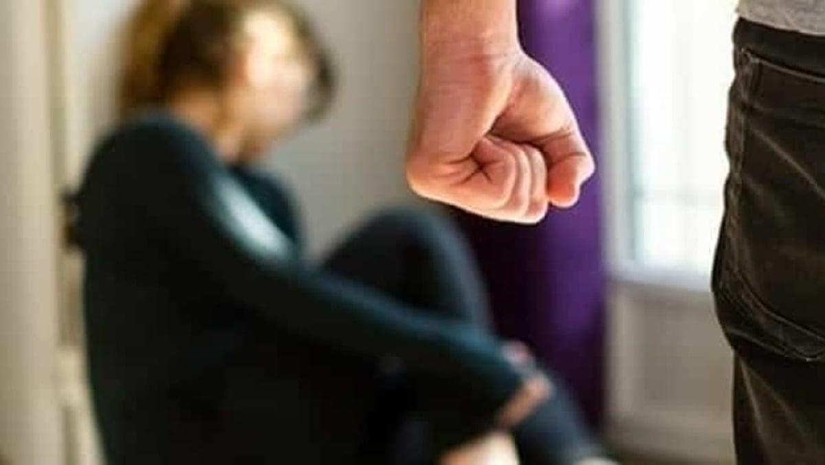 Rimini: pretende sesso subito dopo il parto e minaccia di portarle via il figlio. A processo un 25enne -