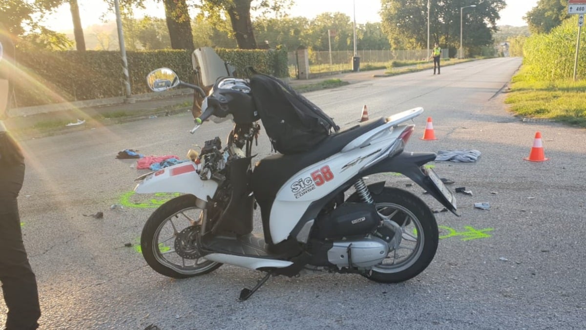 Scontro tra scooter e Suv a Ospedaletto di Coriano: motociclista in condizioni serie -
