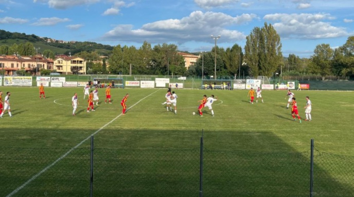 Calcio Promozione, il Lunano mette ko il Gabicce Gradara (2-0) - Gabicce Gradara in azione