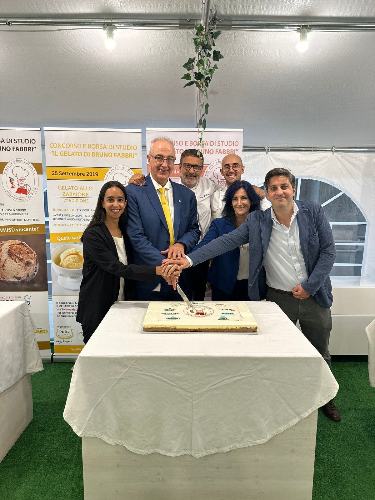 Rimini celebra l’arte del gelato: il gusto Bacio trionfa al concorso Bruno Fabbri -