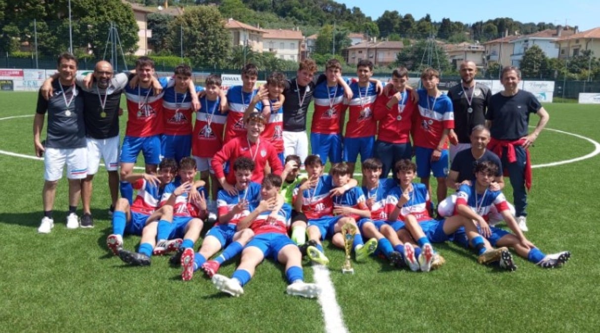 Calcio giovanile, Gabicce Gradara: due hurrà ed un ko nel primo week end - Gli Allievi del Gabicce Gradara 2024 ora Juniores 