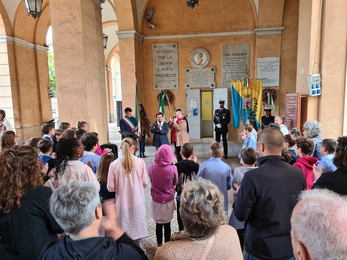 Santarcangelo celebra la Liberazione, il sindaco: "Governo, basta ammiccare a Netanyahu e Trump" - 
