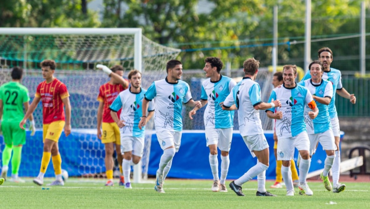 San Marino ritrova sorriso e vittoria: Recanatese battuta 2-0 - L'esultanza sammarinese