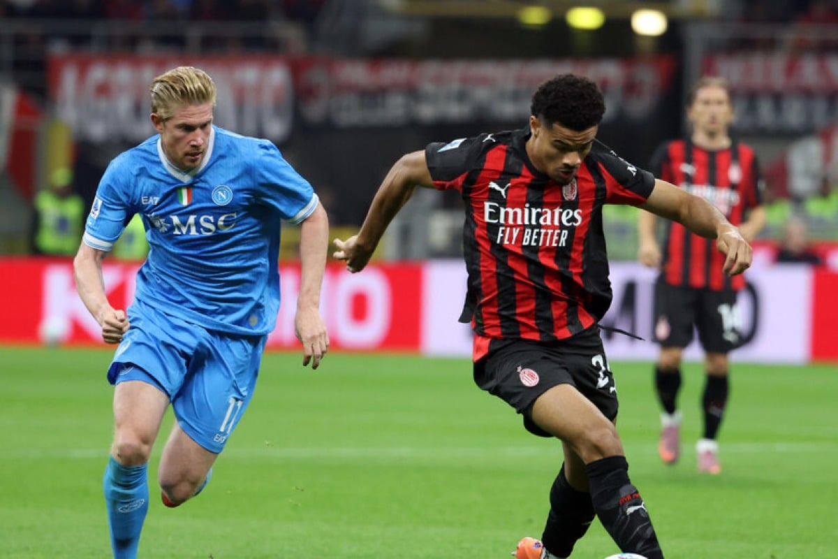 Milan da urlo: vittoria a Napoli e vetta della Serie A - © Ansa
