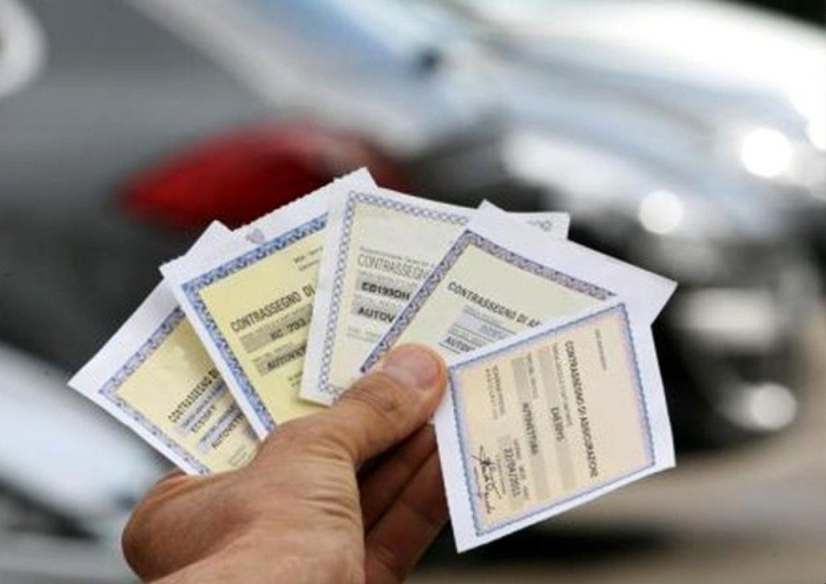 Rimini, cresce il fenomeno delle auto non assicurate, con rischi per tutti - foto Ansa