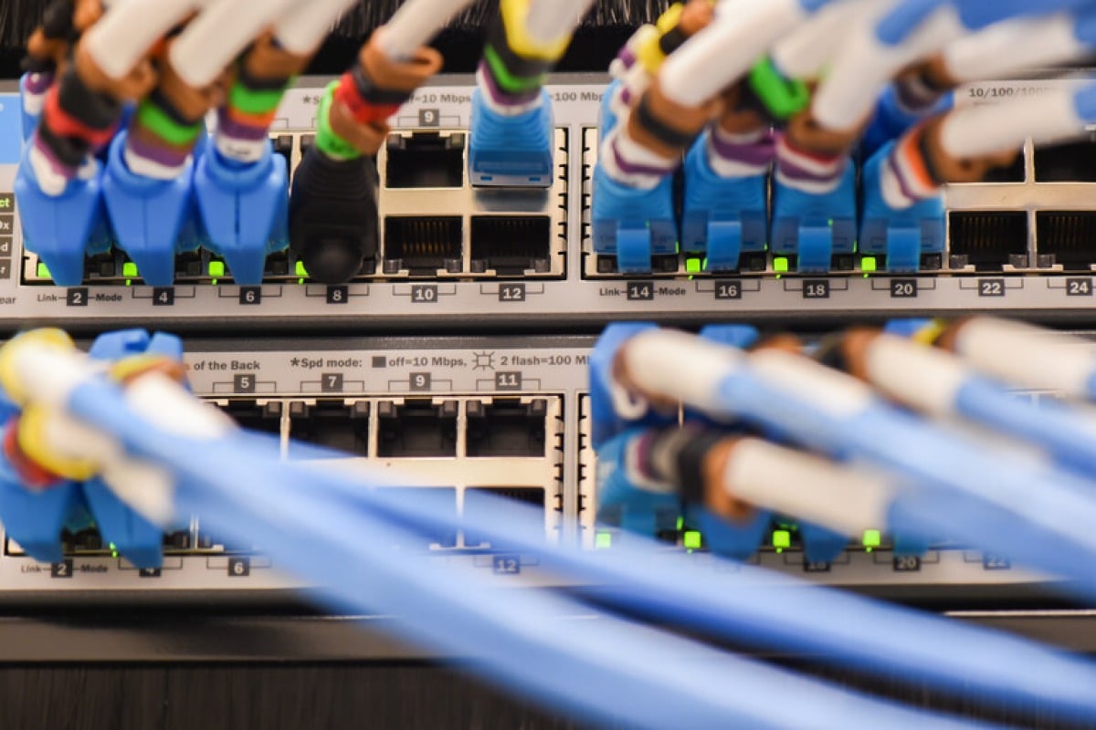 Rimini a 1 Giga di velocità internet: 4mila civici connessi alla fibra ultaveloce - foto Ansa