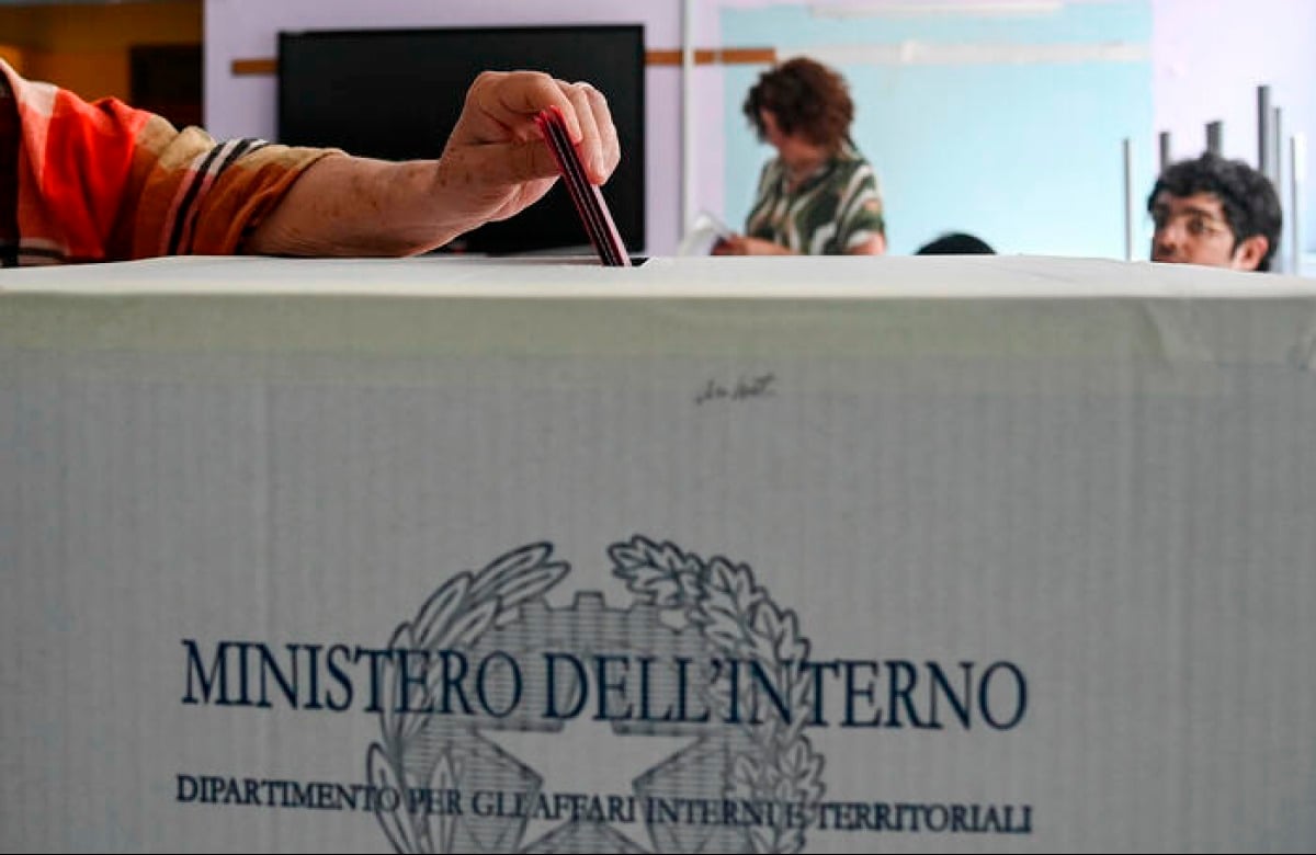 Exit poll: Acquaroli avanti di misura nelle Marche, in Valle d’Aosta in testa la coalizione autonomisti-progressisti - 