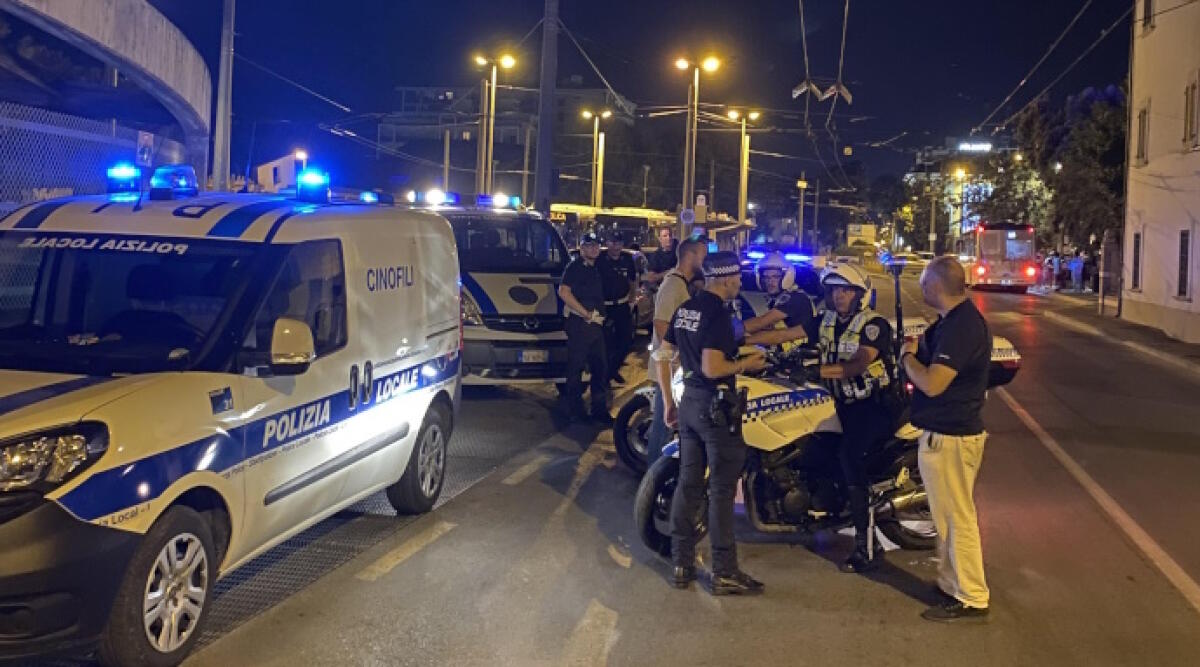 Rimini, in 8 mesi ritirata quasi una patente al giorno: in 131 denunciati per guida sotto alcolici - Controlli Polizia locale (repertorio)