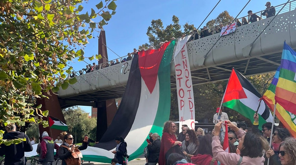 Rimini si ferma per Gaza: migliaia di manifestanti in corteo. Nessun incidente - 