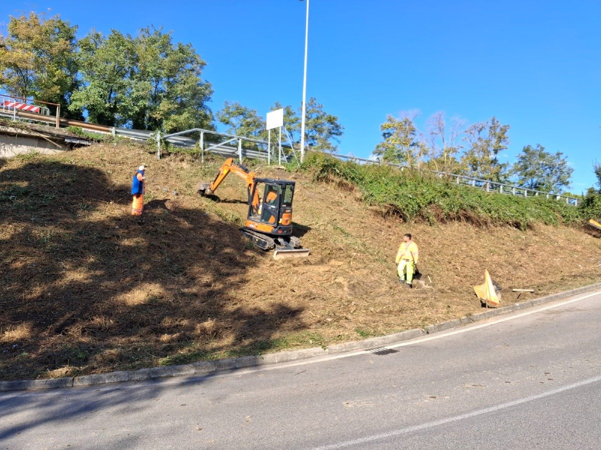 Riccione, al via i lavori di messa in sicurezza della scarpata sul ponte Rio Marano - 