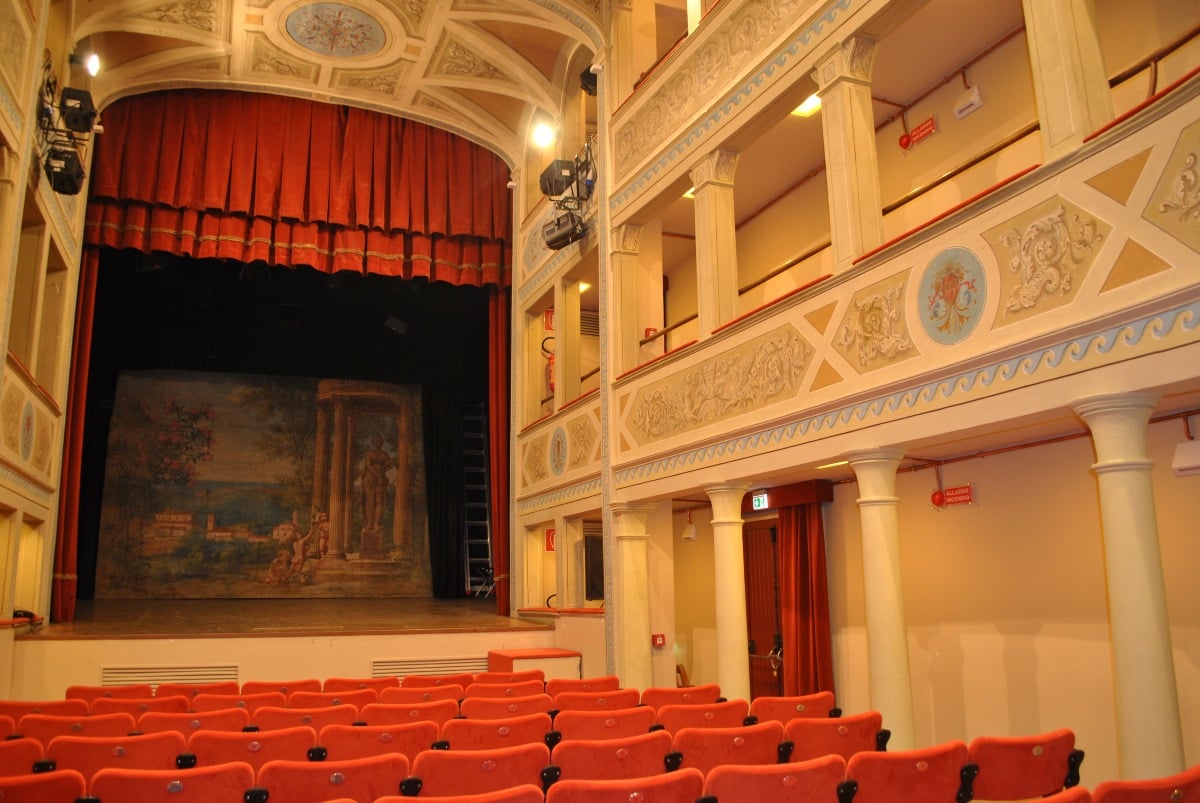 Giornate Fai, alla scoperta dei 4 tesori di San Giovanni in Marignano - Teatro Massari