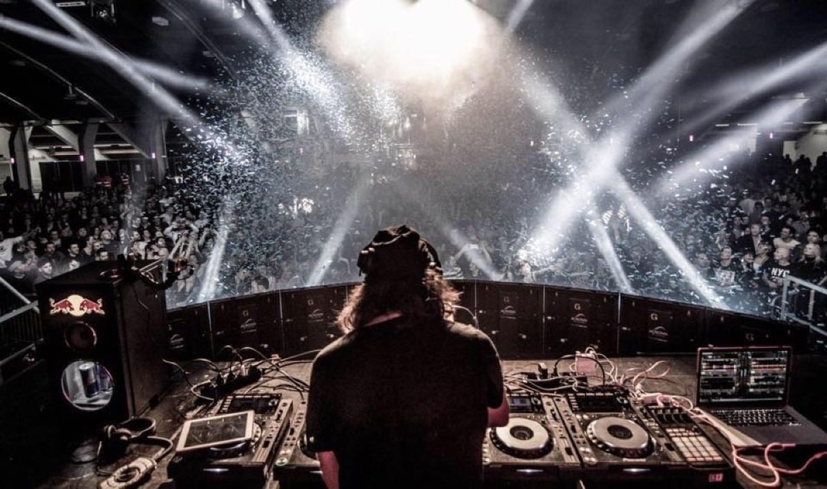 Frontemare Rimini: la notte si accende con Giorgio Prezioso al Top Club Show Dinner - Giorgio Prezioso