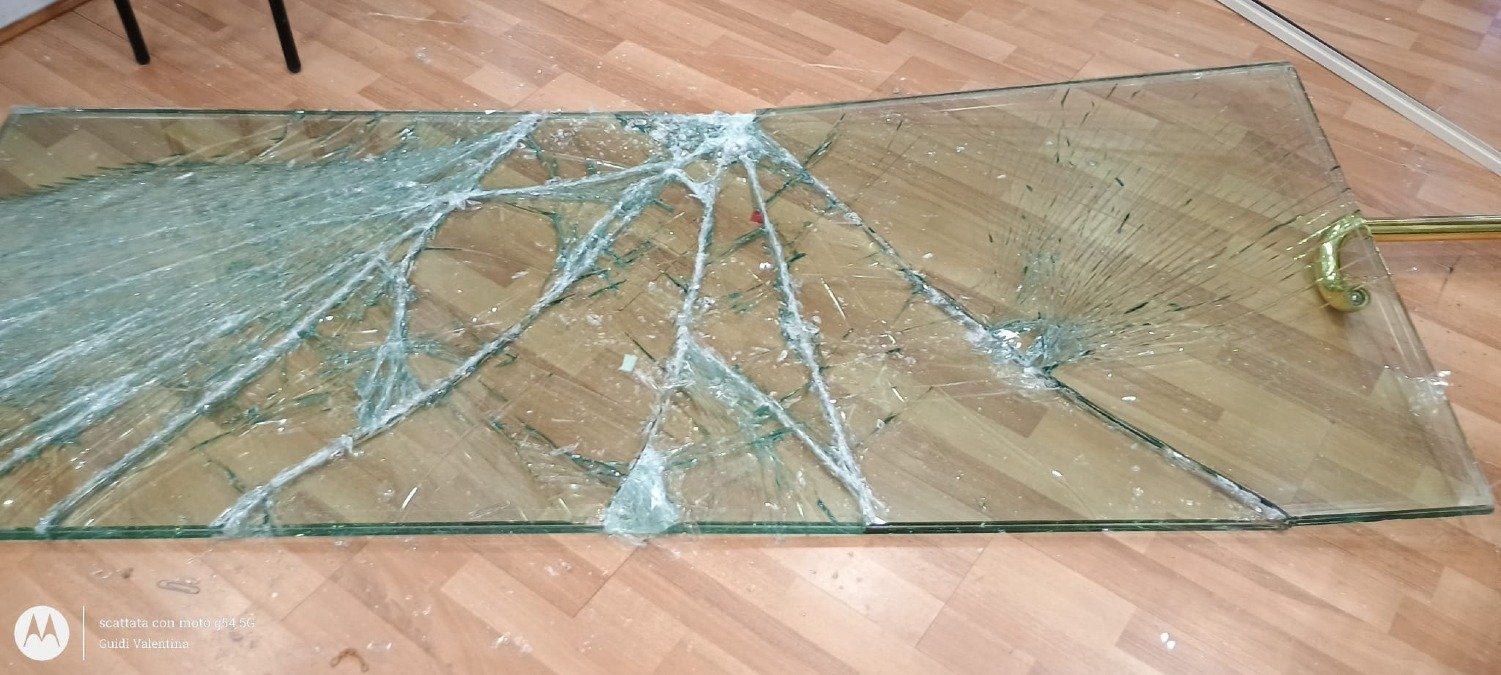Assalto alle gioiellerie, tra flessibili e auto usate come ariete: colpo portato a termine a Cattolica - 
