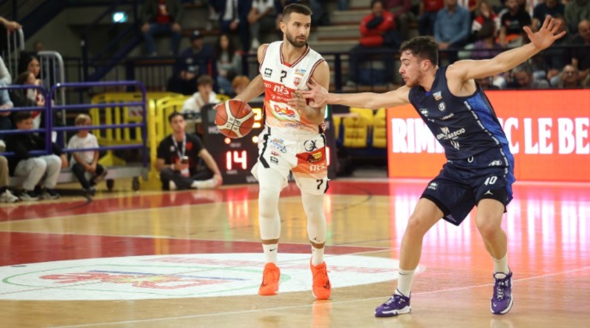 Basket A2, Flaminio stregato: Dole ancora ko (79-93) - Foto Nicola De Luigi