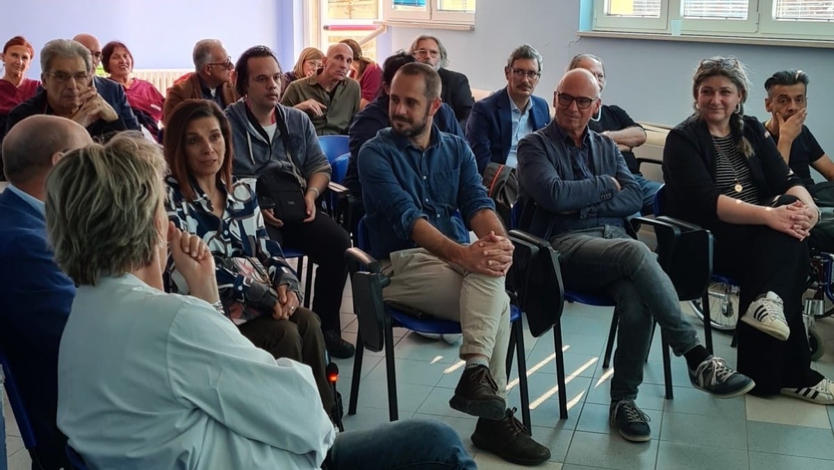 Luce sul Mare accende la speranza: la storia di Laura, prima paracadutista paraplegica -
