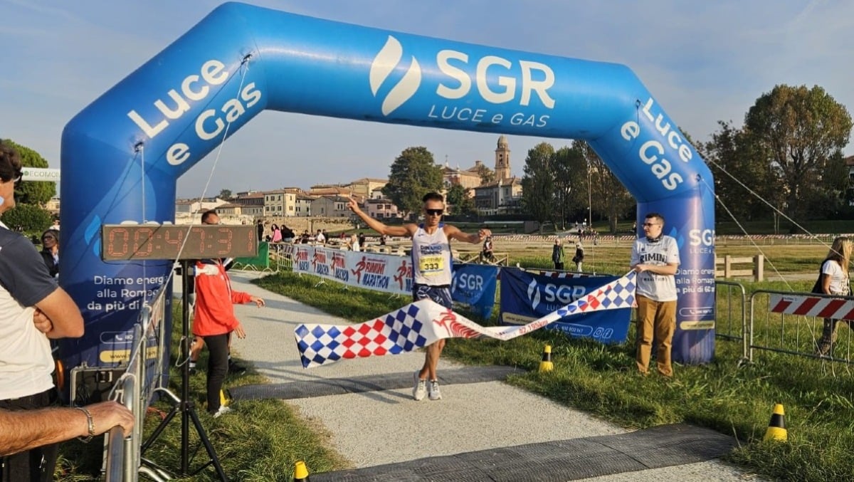 Rimini, la Riverun è uno spettacolo: record di Matteo Luis Ricciardi, super Sara Ceccolini - Ricciardi vince la Riverun 2025
