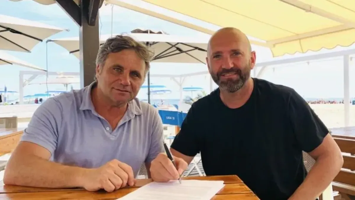 Riccione, ufficiale l'esonero di mister Marco Bucci - Marco Bucci con Carnevali