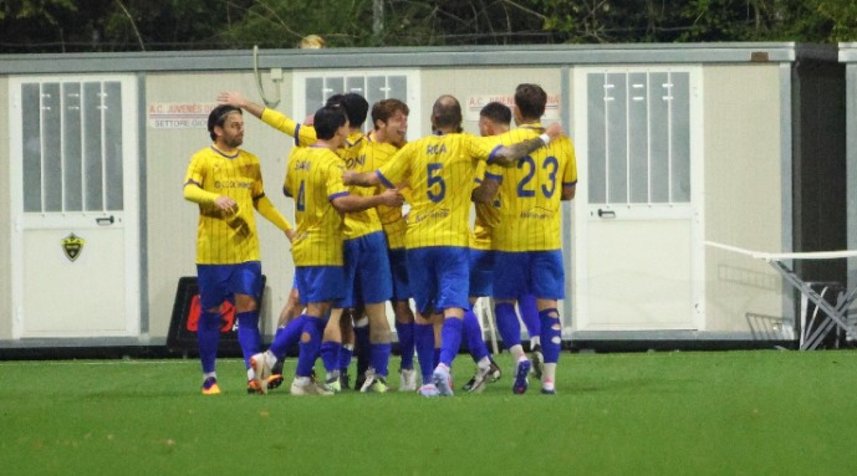Calcio RSM, il Tre Fiori vince e scappa. Primo k.o. per il Tre Penne - L'esultanza del Tre Fiori (foto FSGC/Novelli)
