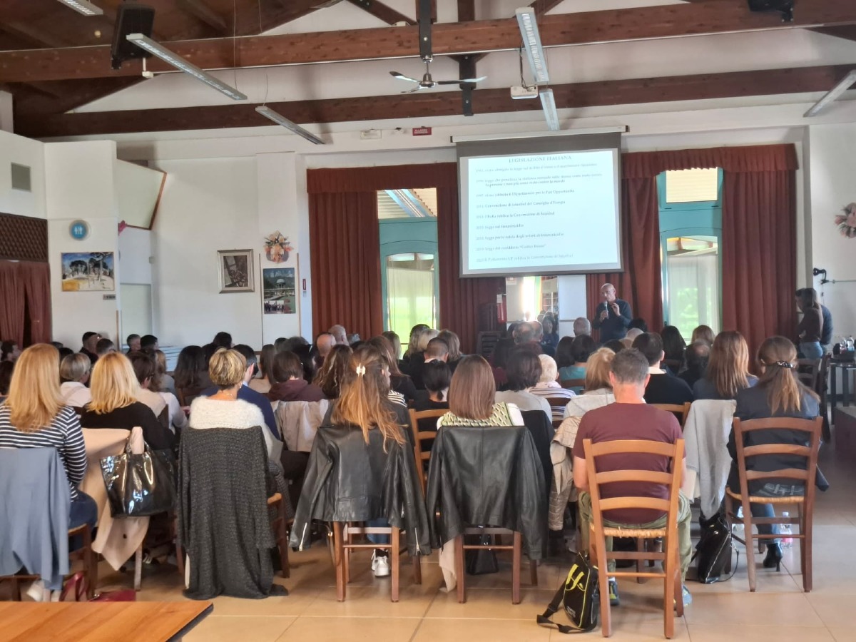 “La violenza di genere, tra paradigmi culturali e identità maschile”: nuovo corso per i dipendenti pubblici -