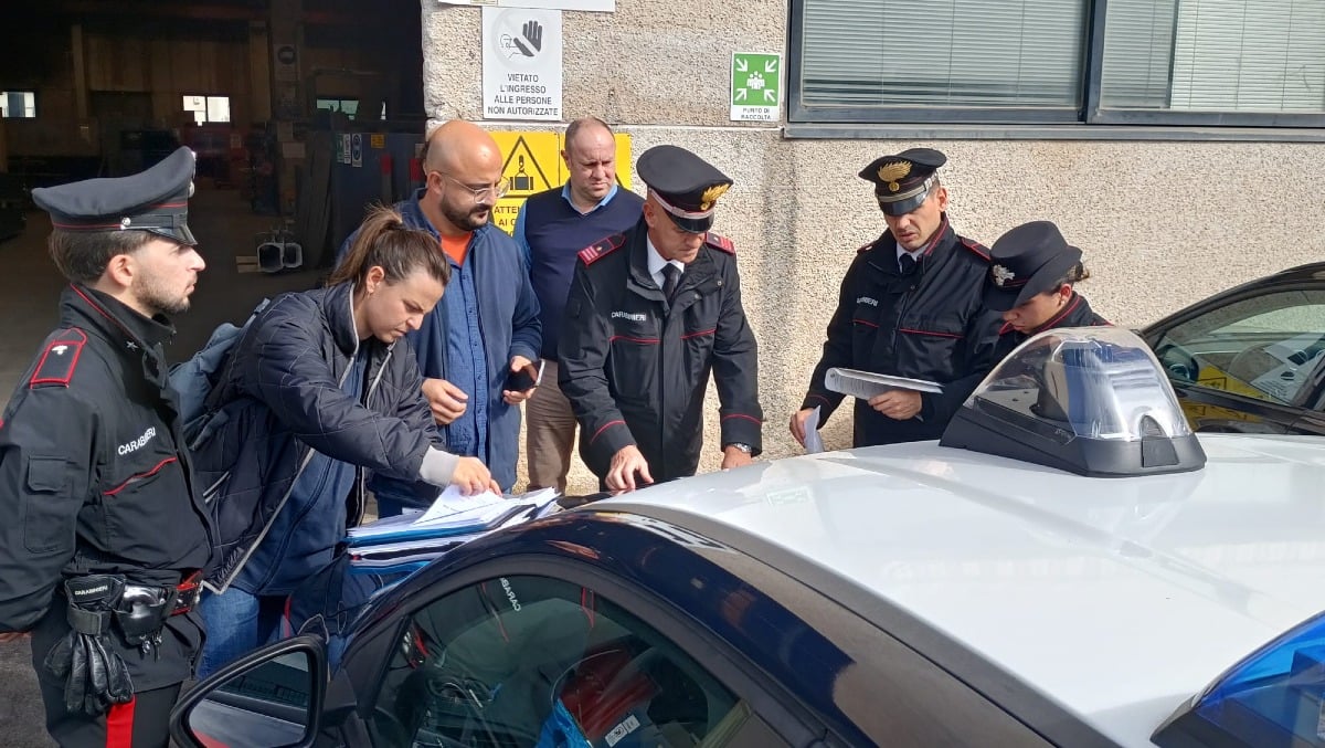 Cade dal tetto di un capannone, muore operaio 64enne - Foto Amato Ballante