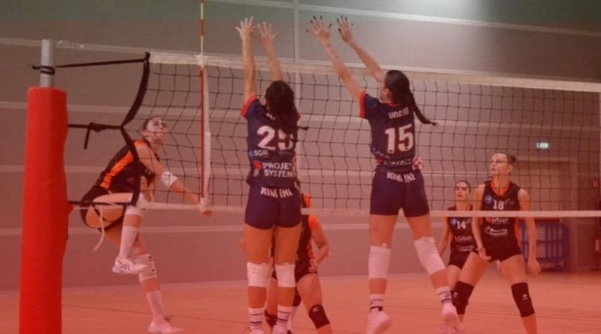 Volley C femminile, Projet System ko nel derby di Forlì al tie break - Una fase del match