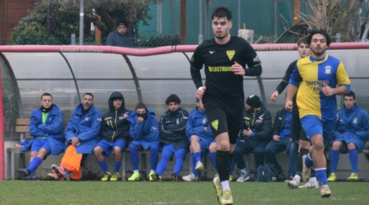 Calcio Prima, Victoria: Rushani è tornato con gol e due assist. "Col Verucchio occasione persa" - llvi Rushani in azione