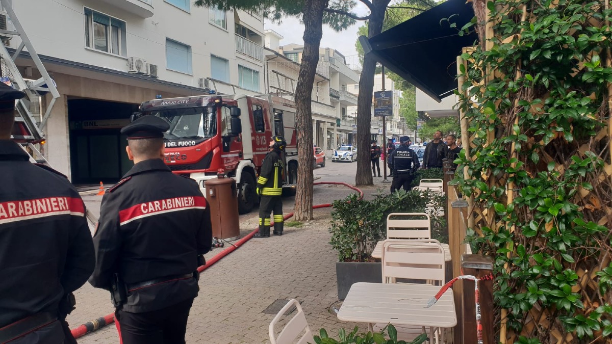 Incendio Riccione: una sigaretta all'origine della morte - Aperta un'inchiesta