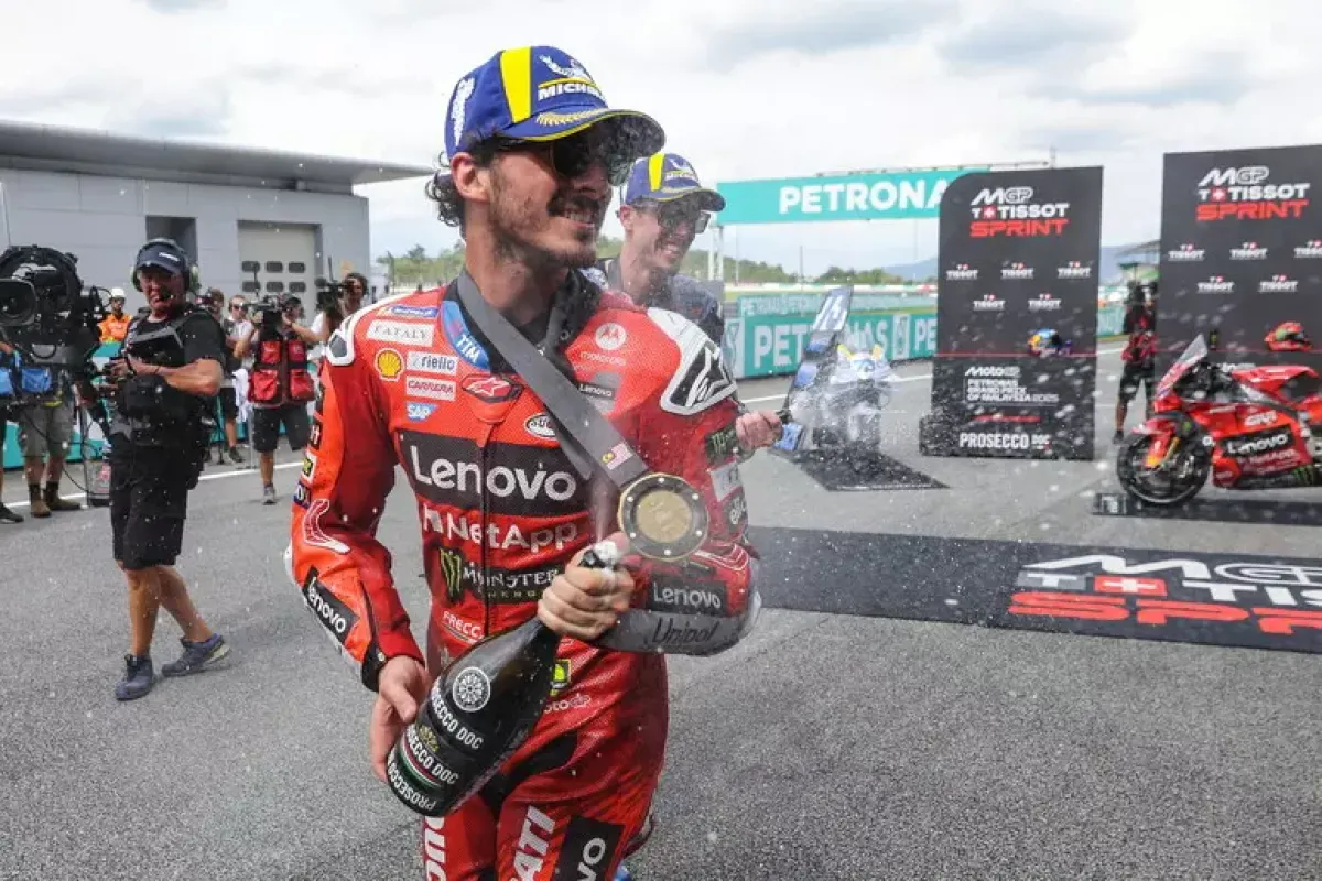 Bagnaia trionfa nella Sprint di Sepang: festa Ducati, Acosta sul podio dopo la penalità di Aldeguer -  © ANSA/EPA