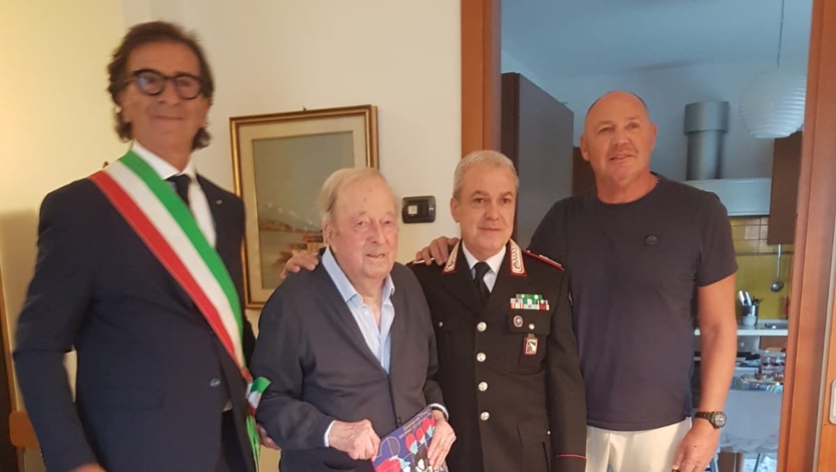 Armando Sbaraglia compie 100 anni: l’abbraccio di Coriano all’ex carabiniere -