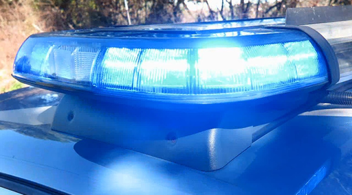 Il calzino sopra il tetto nascondeva droga: bizzarro rinvenimento, un arresto - 