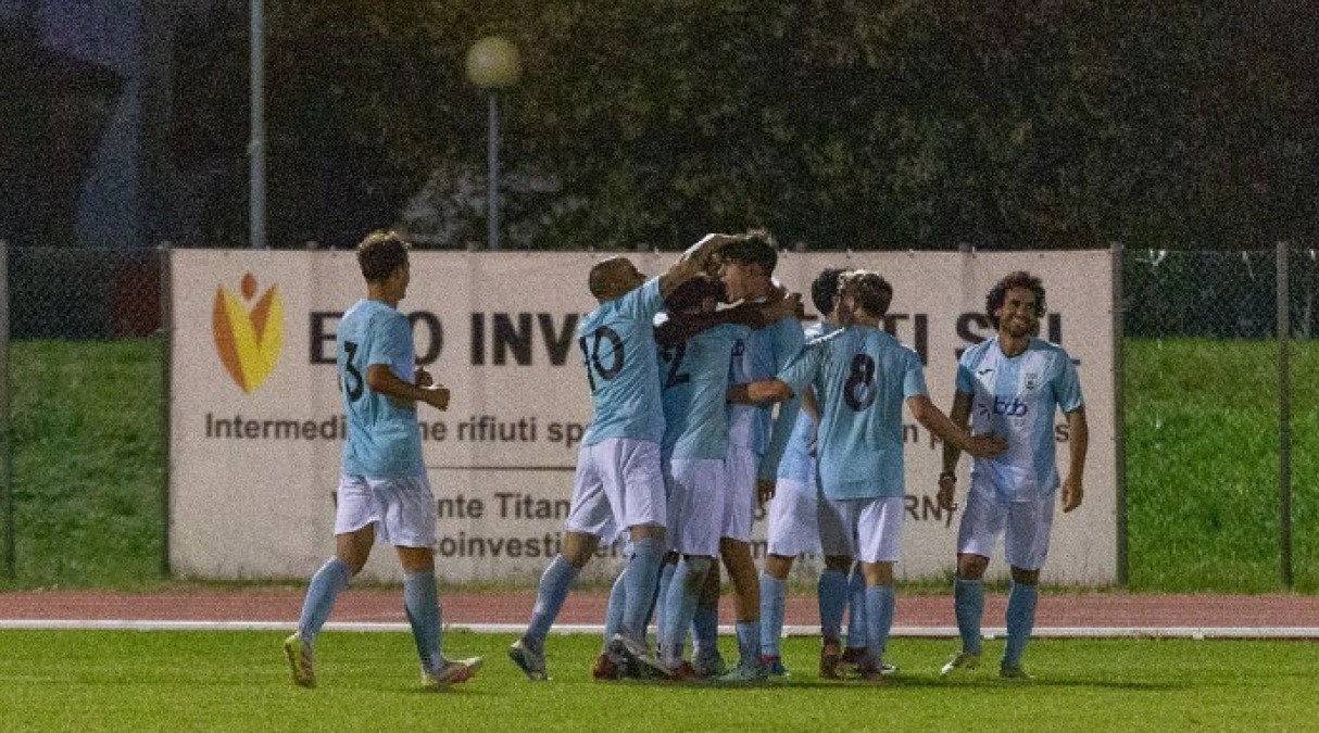Calcio Promozione, il Misano risorge. Stella sprecona (1-0) - L'esultanza del Misano dopo il gol 