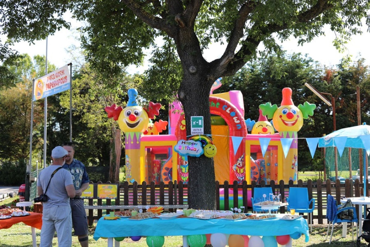 Il parco giochi bellariese cambia volto per Halloween: Paperopolis diventa Mostropolis -