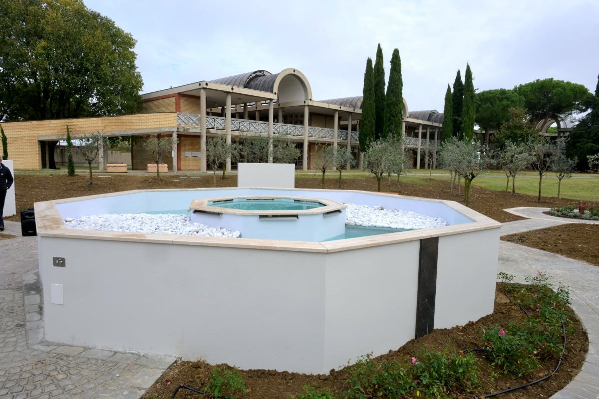 Un giardino per ricordare: a Riccione nasce lo spazio per la dispersione delle ceneri - Giardino delle rimembranze al cimitero di viale Udine, Riccione