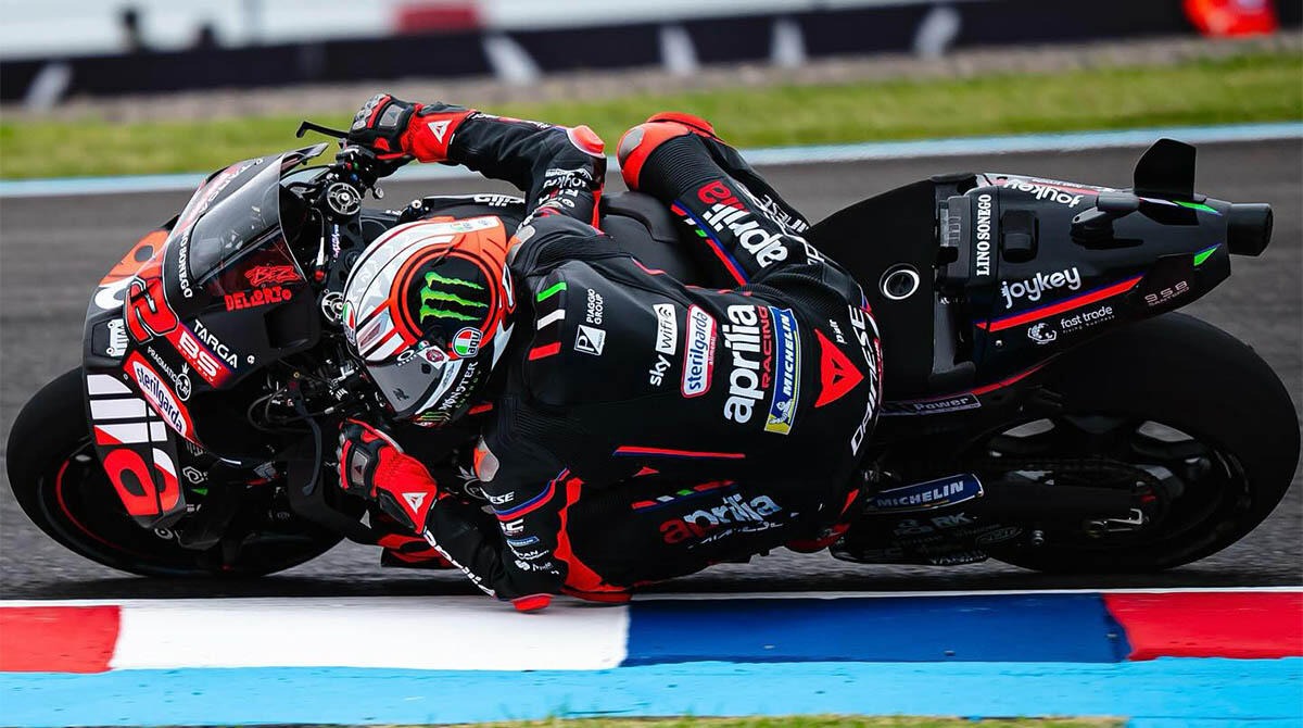 MotoGP, Bezzecchi trionfa in Portogallo: dominio Aprilia, Bagnaia ancora a terra - PH Facebook Marco Bezzecchi