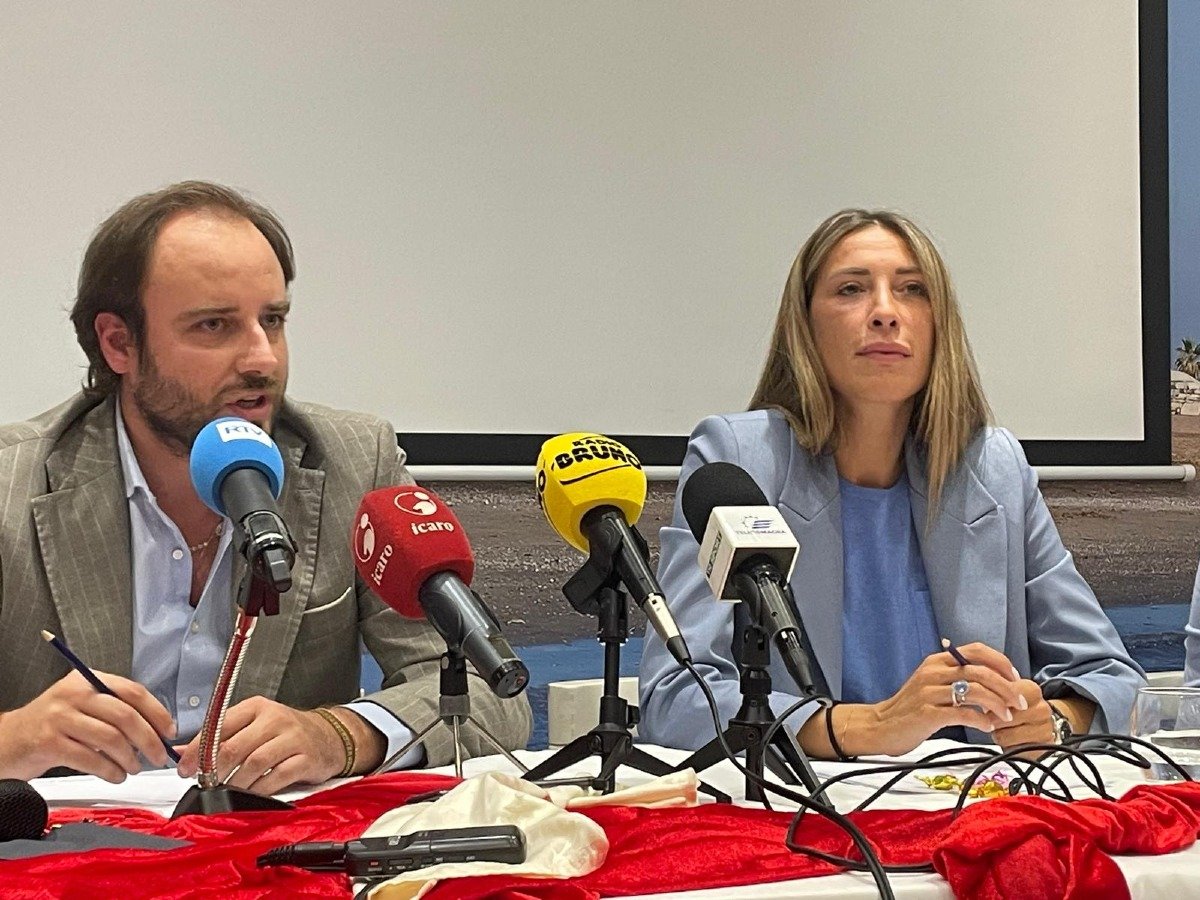 Rimini Calcio, la società: "Adesso entra l'investitore, poi la cessione" - Eddy Siniscalchi e Giusy Scarcella